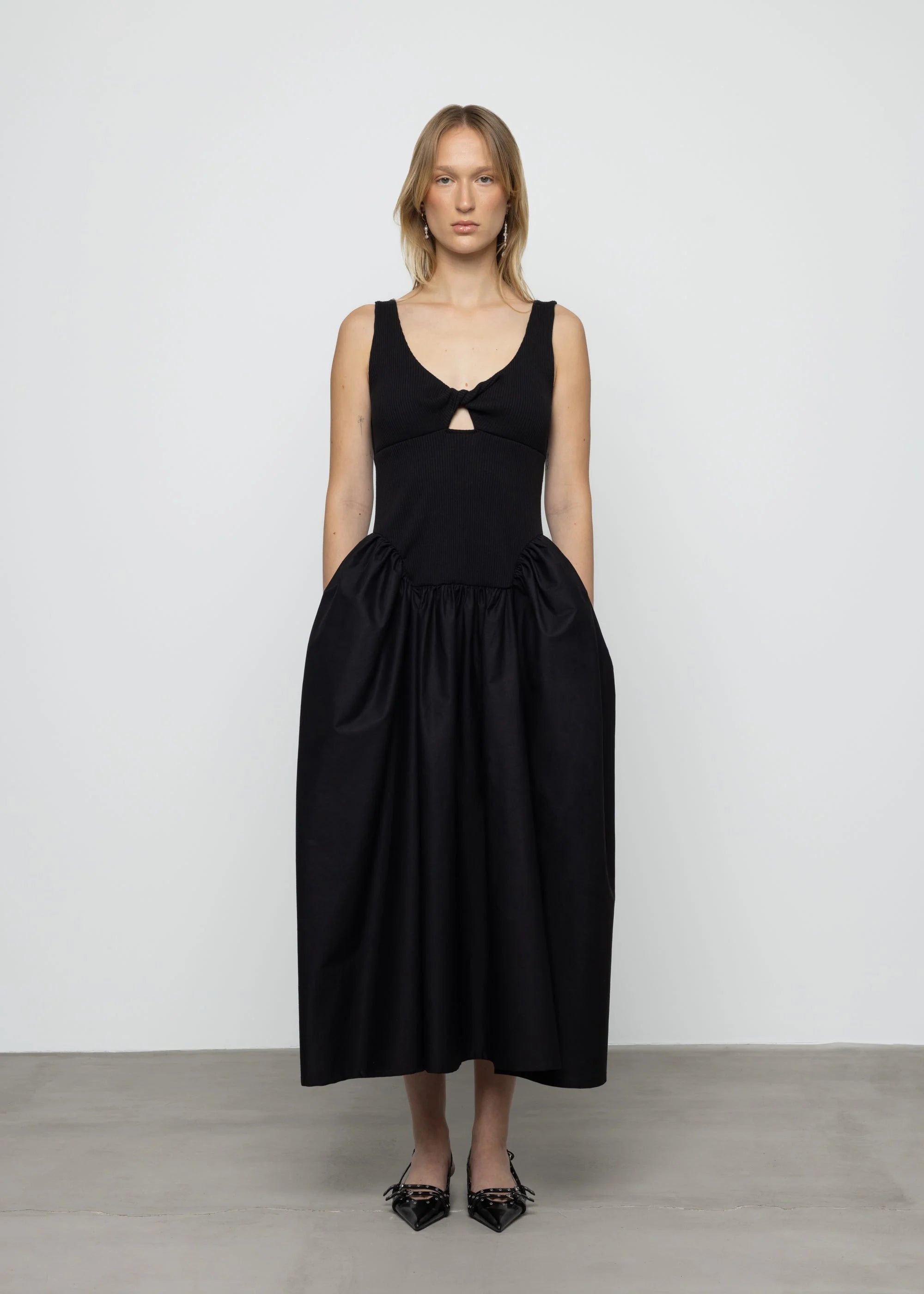 šaty Midaxi Twisted & Cut-out Rib-Poplin Dress