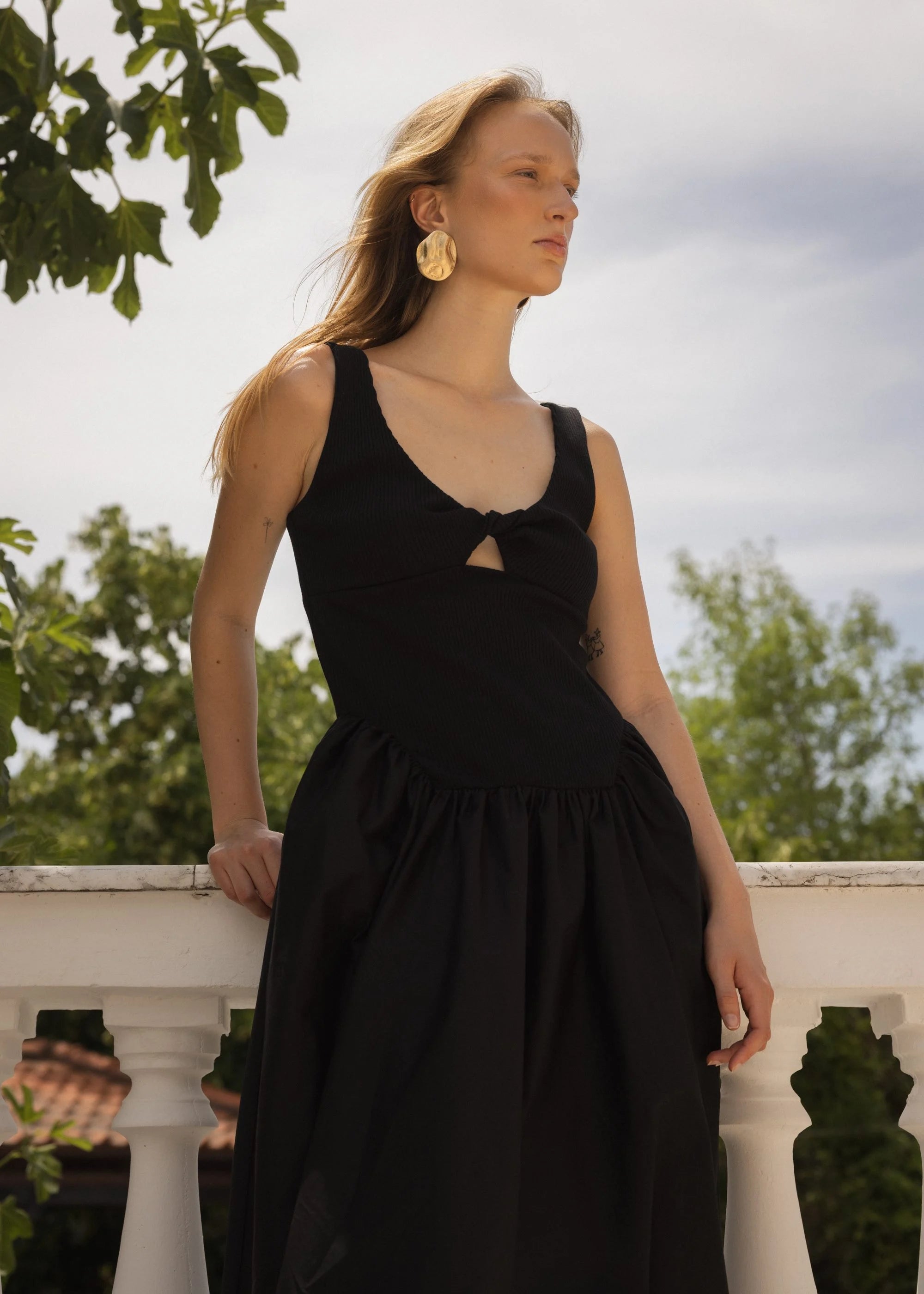 šaty Midaxi Twisted & Cut-out Rib-Poplin Dress