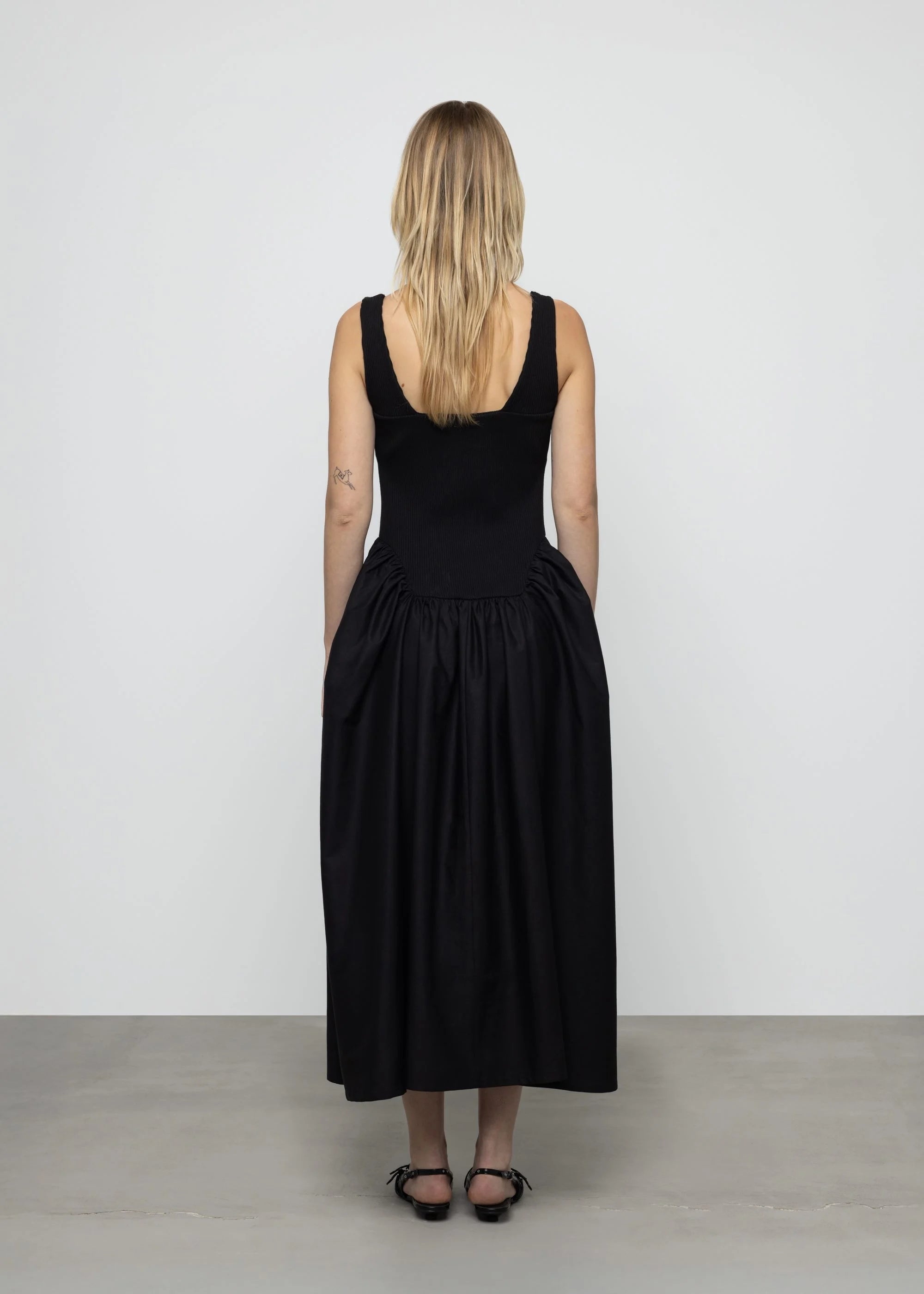 šaty Midaxi Twisted & Cut-out Rib-Poplin Dress