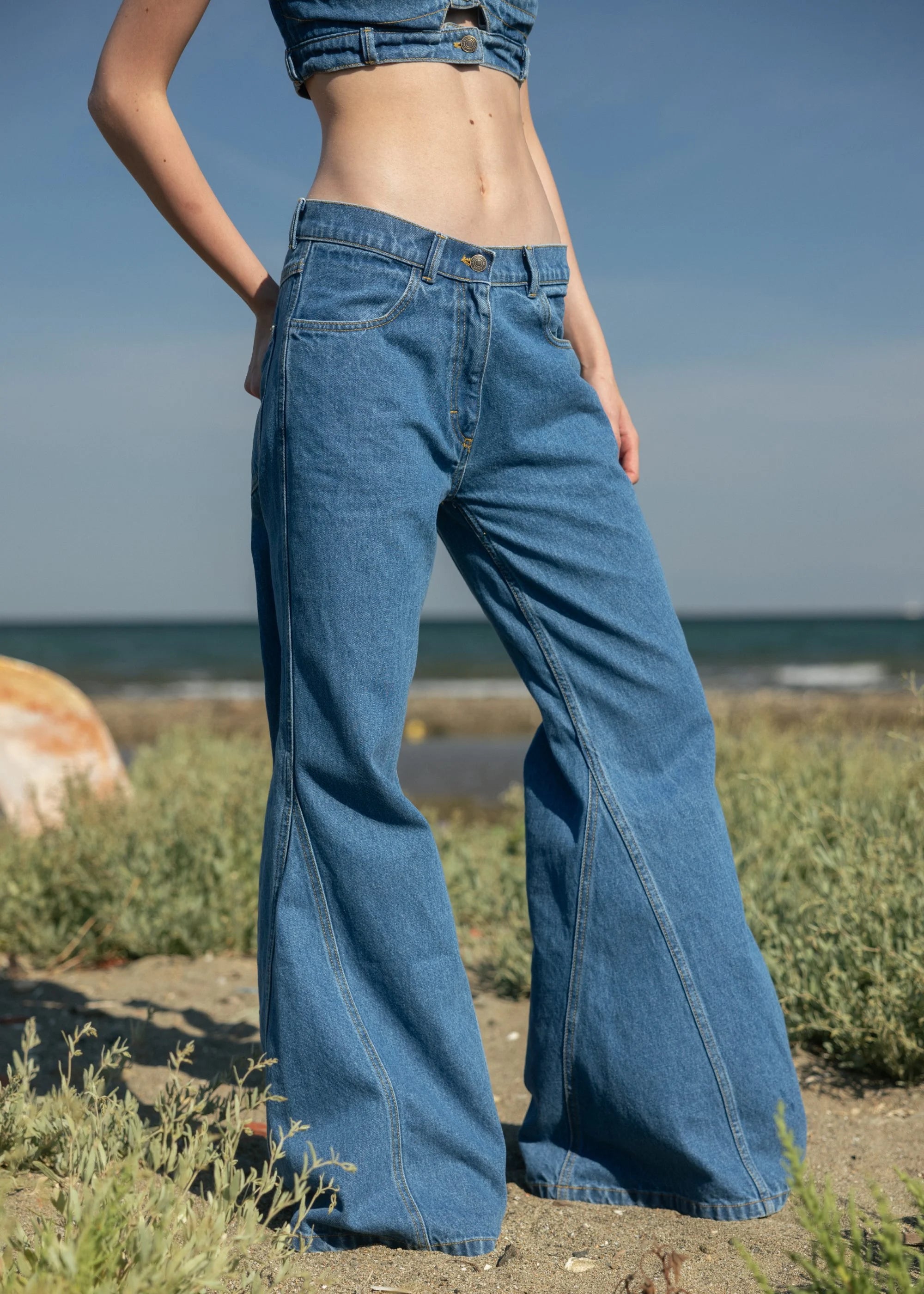 Flared denim pants