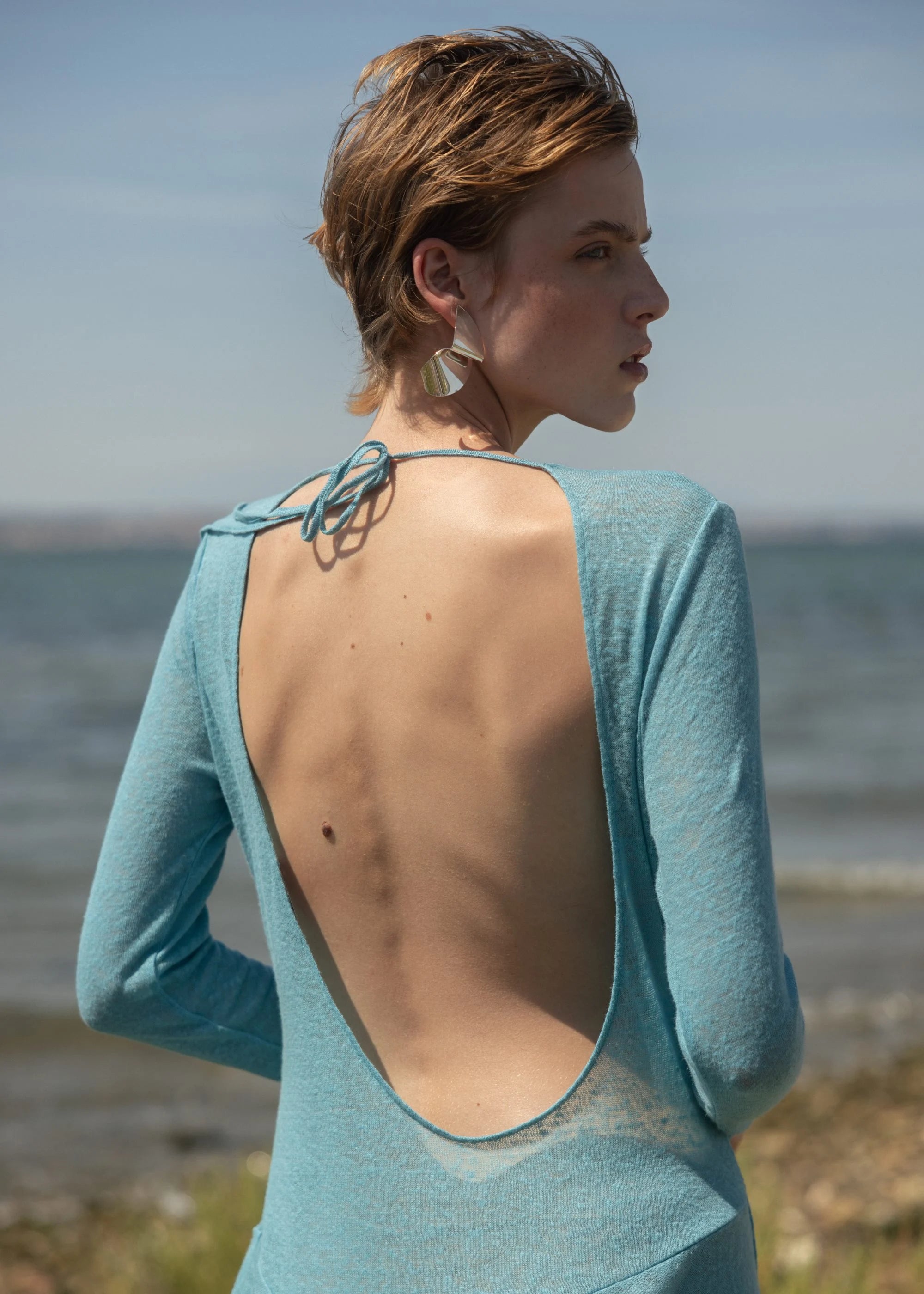šaty Knitted Open-Back Asymmetrical