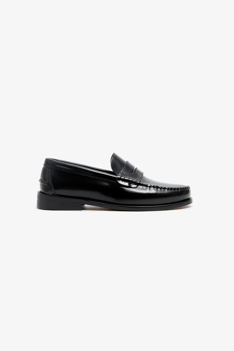 Vega antique black moccasins
