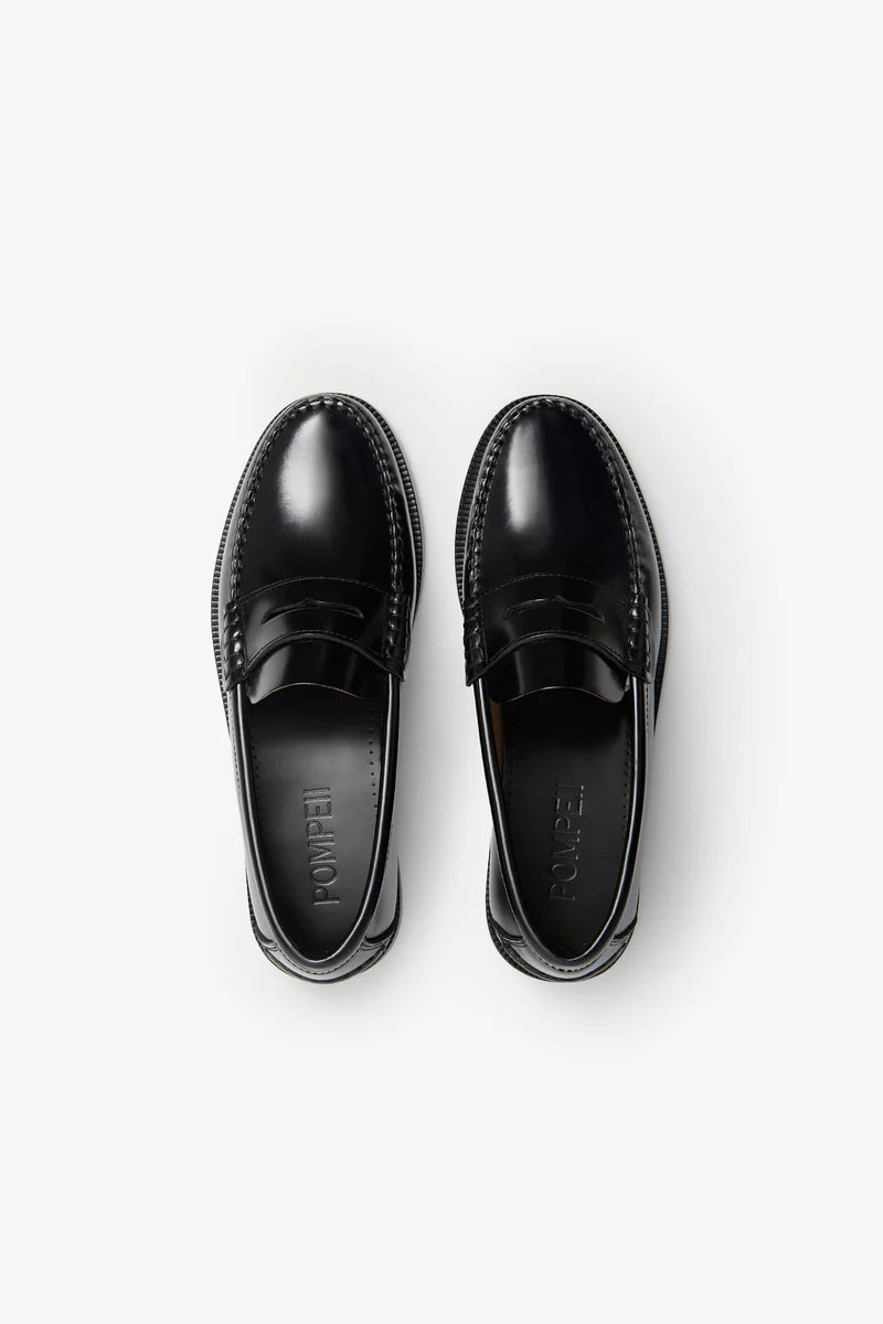 Vega antique black moccasins