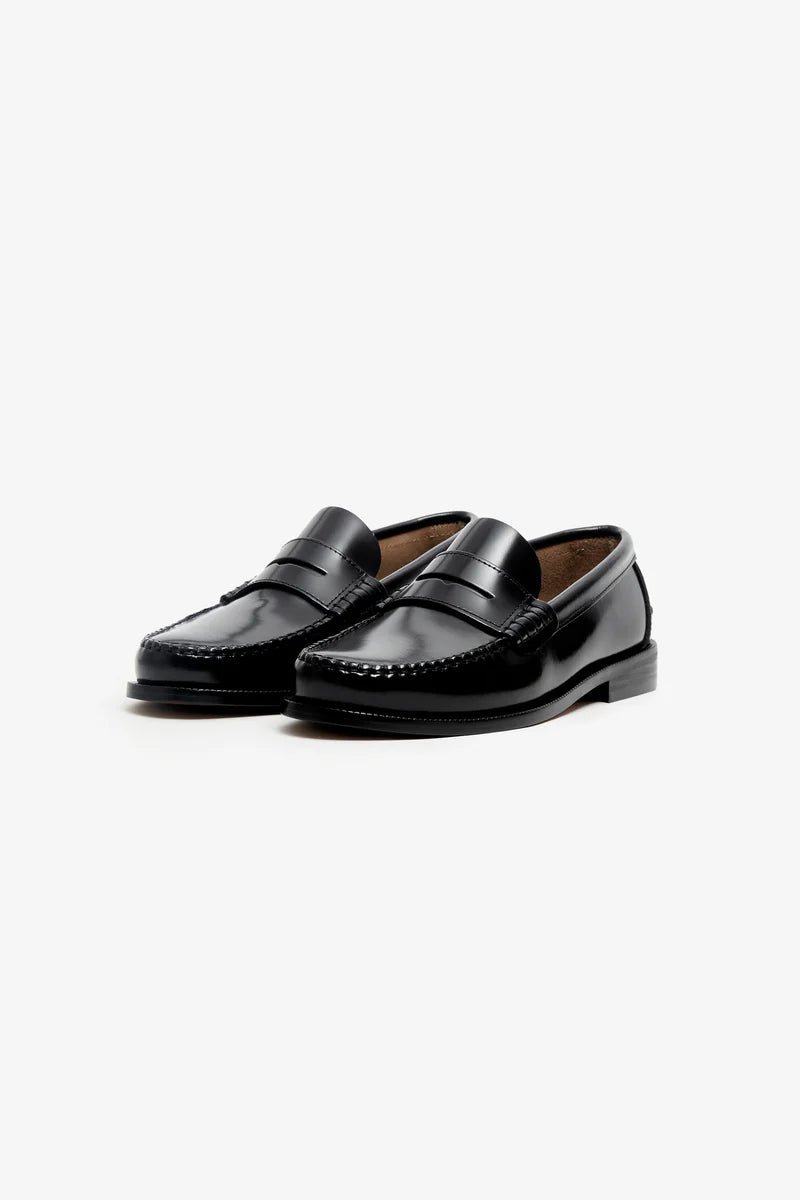 Vega antique black moccasins