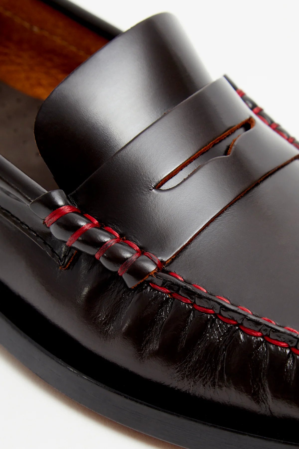 Vega moccasins antique mocha red