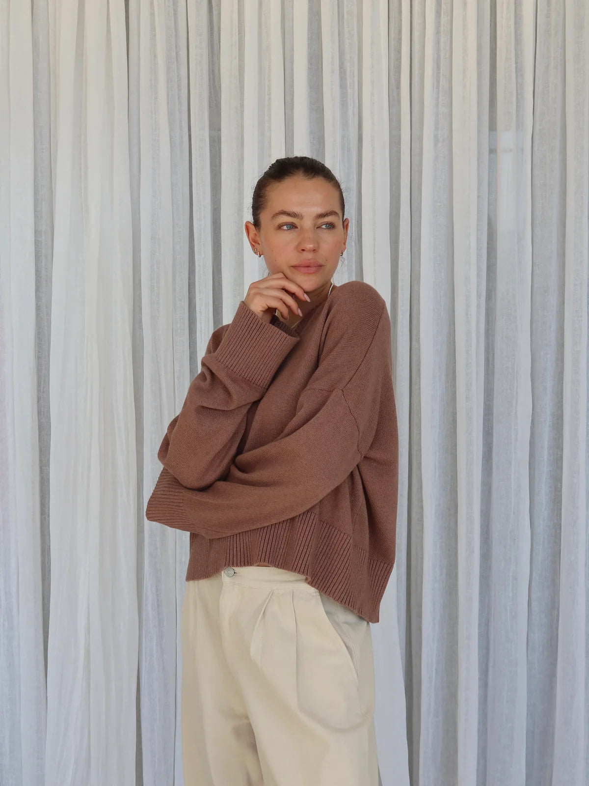 Isabelle V-neck Sweater Nougat