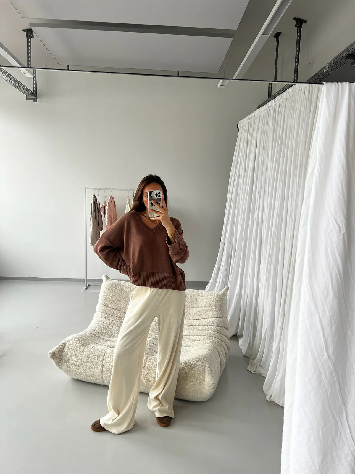 Isabelle V-neck Sweater Nougat