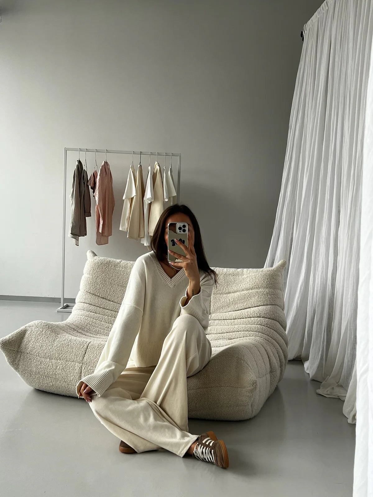 isabelle v-neck sweater off-white