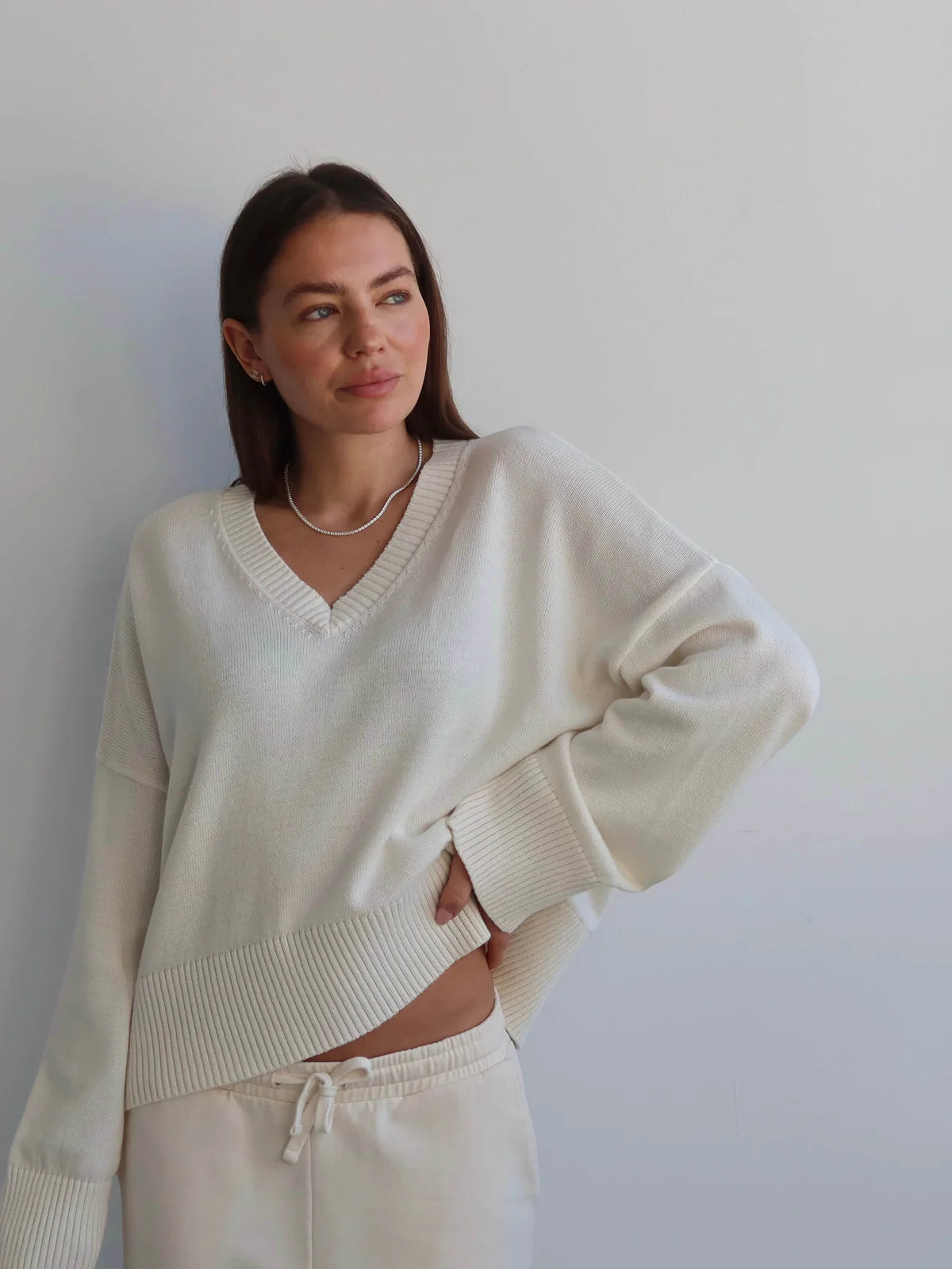 isabelle v-neck sweater off-white